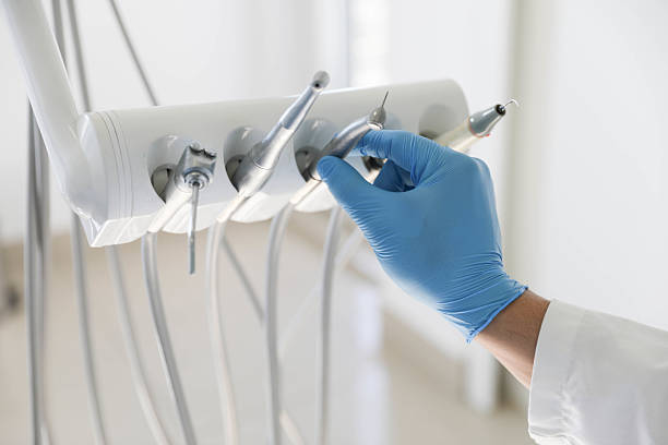 Professional Emergency Dentist technician working in Independence, MO